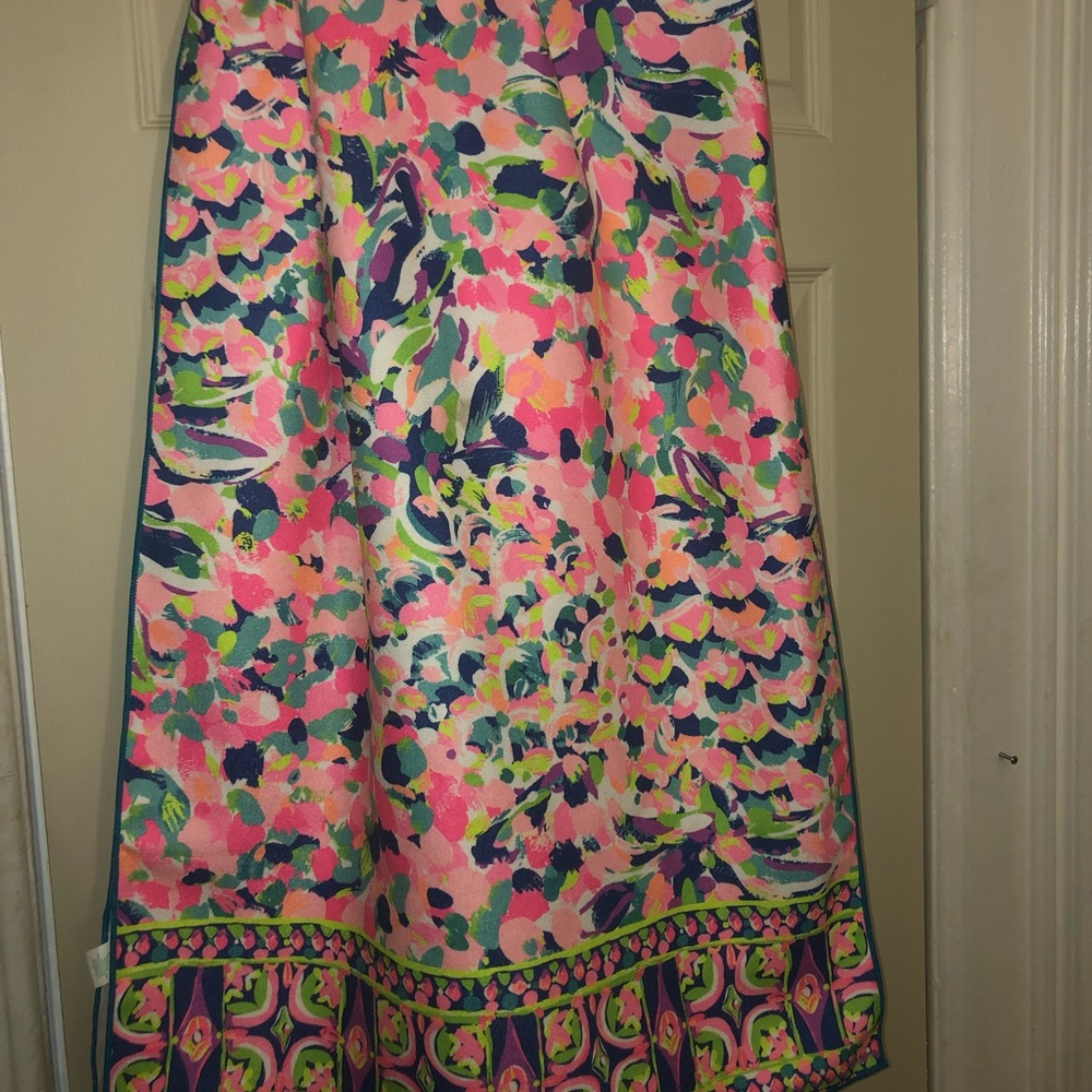 ❌SOLD❌Lilly Pulitzer GWP Yoga towel ‘Pina colada’